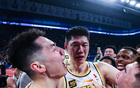 CBA新總冠軍誕生，廣廈破千年老二，胡金秋淚灑榮耀場(chǎng)！